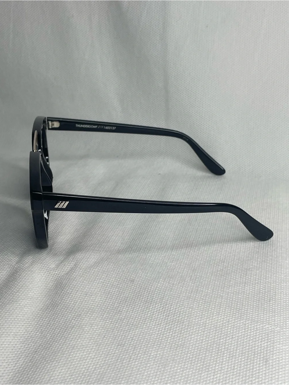 Le Specs Polarized Thunderdome Sunglasses Black Smoke Gray Aviator Style 1602137
